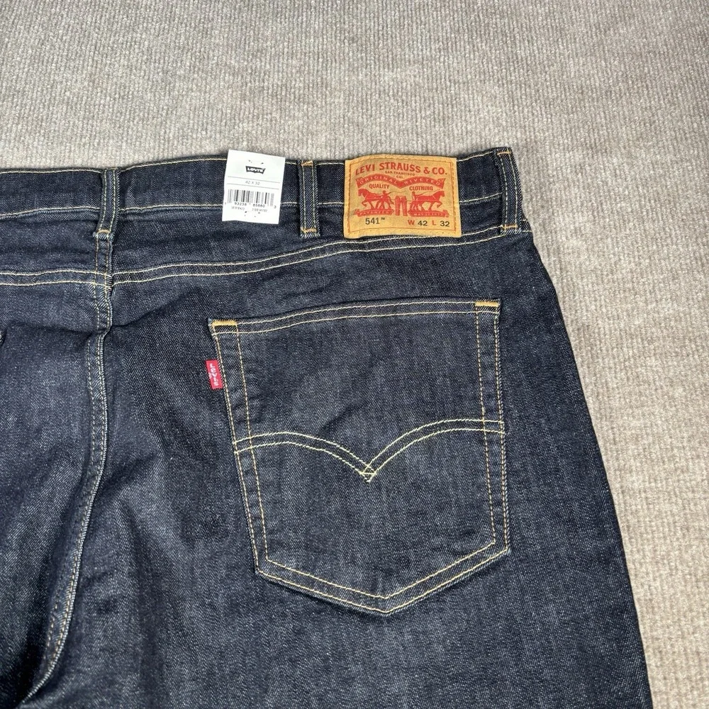 Levis 541 Jeans Mens 42x32 Athletic Fit Tapered Dark Blue Denim Stretch NWT‎